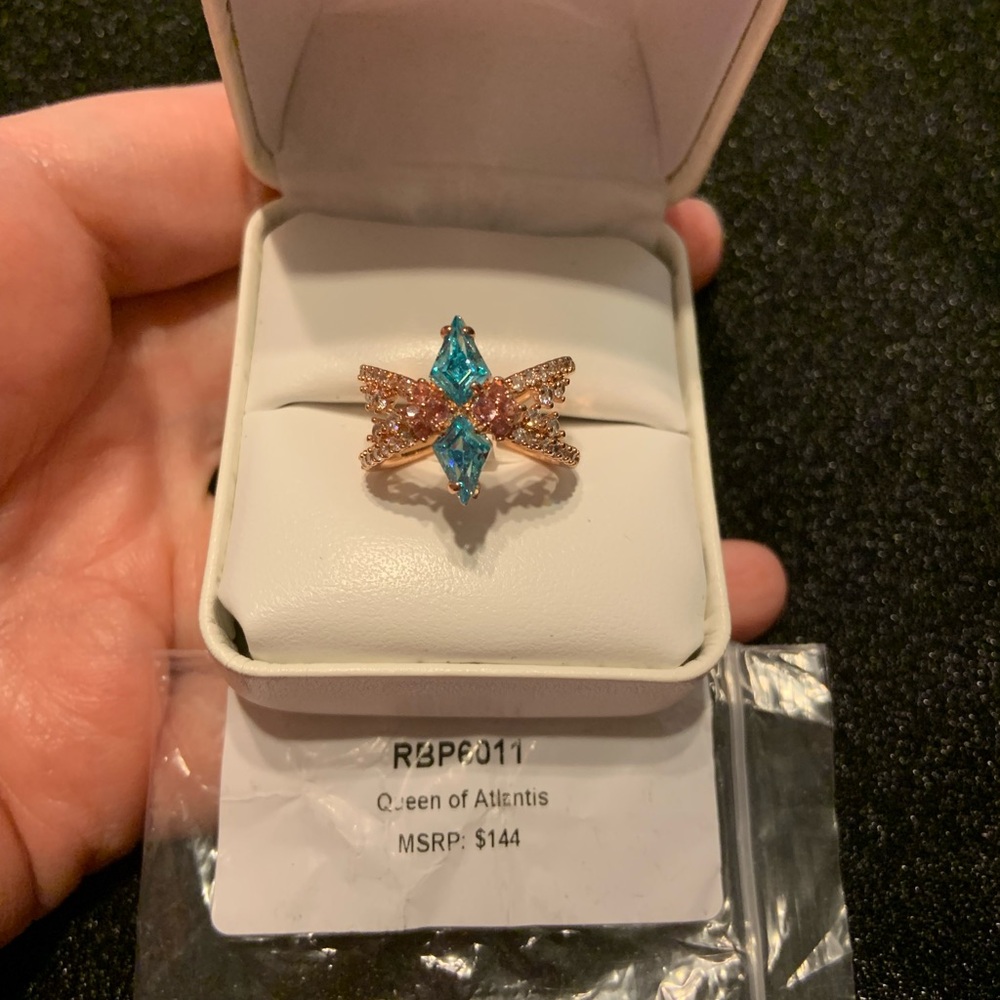 BP Atlantis Collection size 6 “Queen of Atlantis” ring